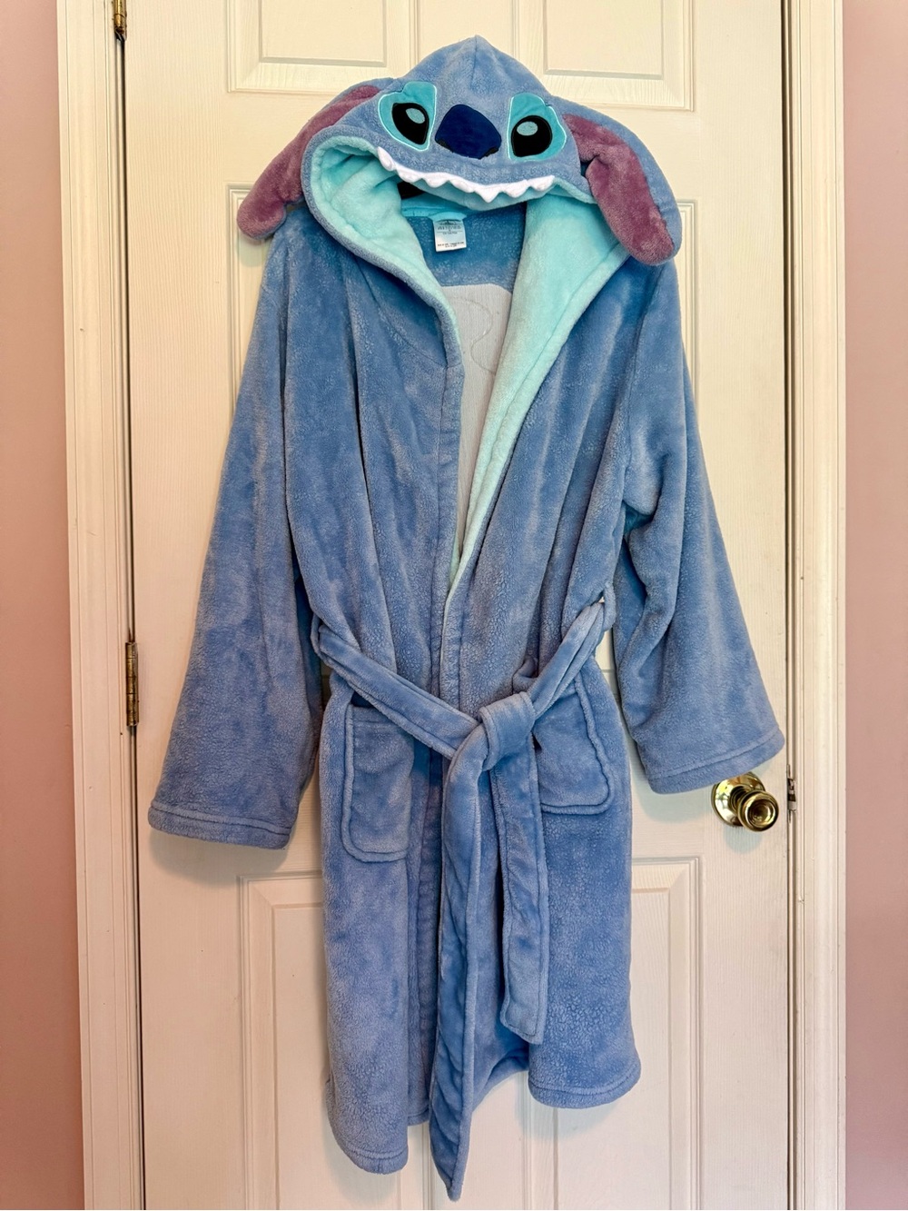 💙 Disney Stitch Character Hooded Robe – Size Medium